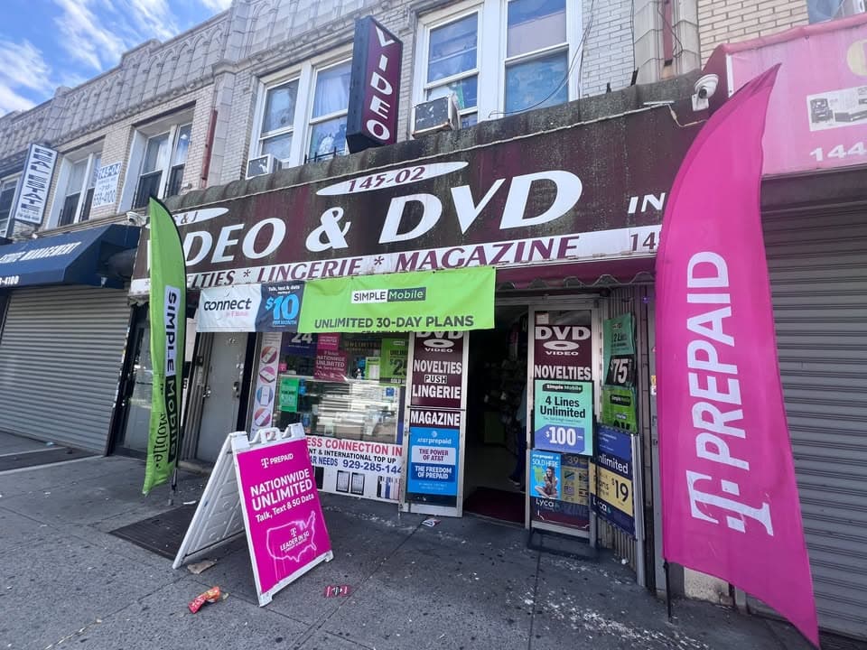 Store for sale on Jamaica Ave.
